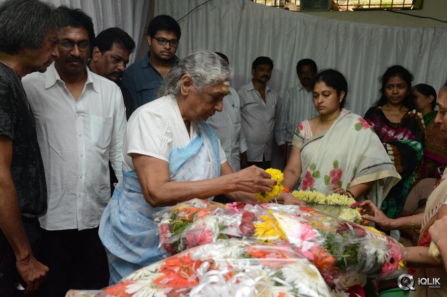 Celebrities-Pay-Homage-To-Edida-Nageswara-Rao